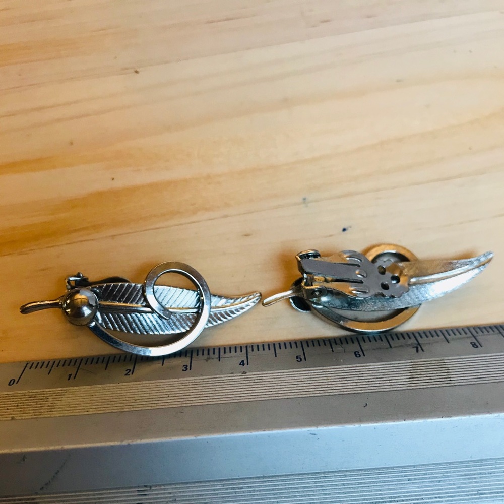 vintage clip on earrings